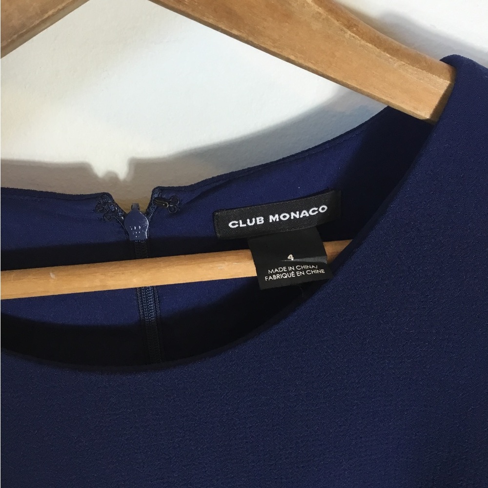 Club Monaco Bell Sleeve Shift Dress‎ - Picture 3 of 9